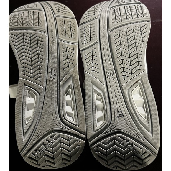 New Balance 928v2 Men's Walking All White Sneaker Size 9.5 Leather WW928HW2 - Picture 4 of 9